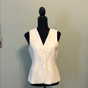 Elegant White Sleeveless Vest